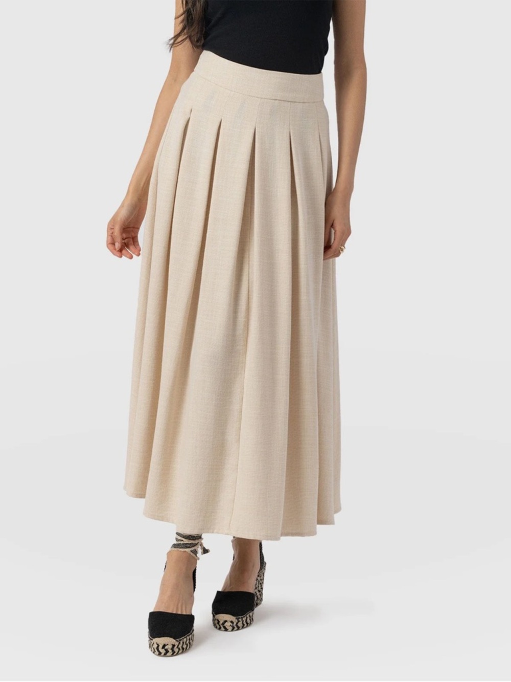 NWT (size 6) Saint and Sofia Eliza Pleated Skirt - Cream - Picture 2 of 5